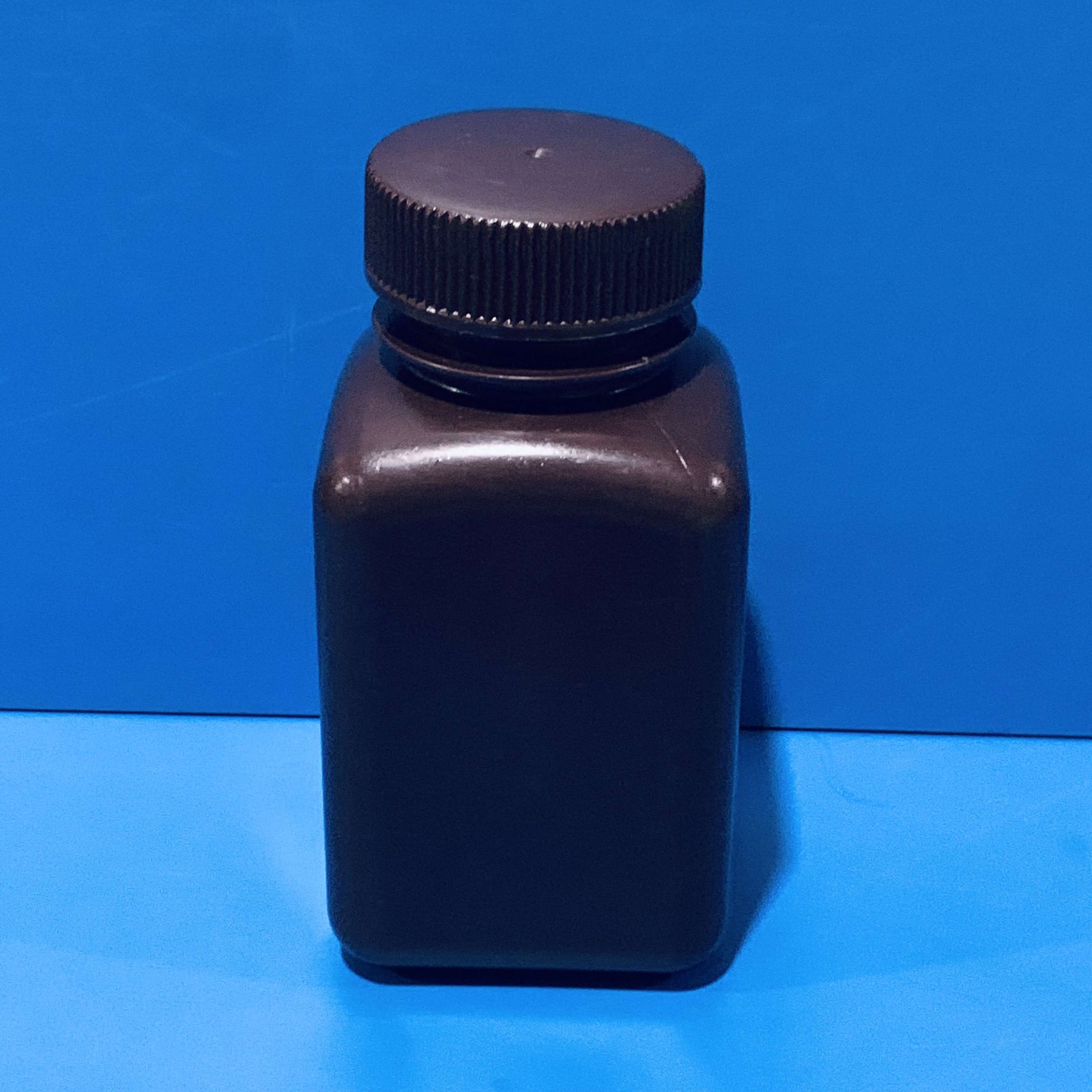 青岛库 优质棕色HDPE小口方瓶 250ml  Uni-Sci 250ml 250只/箱 250ml 250只/箱
