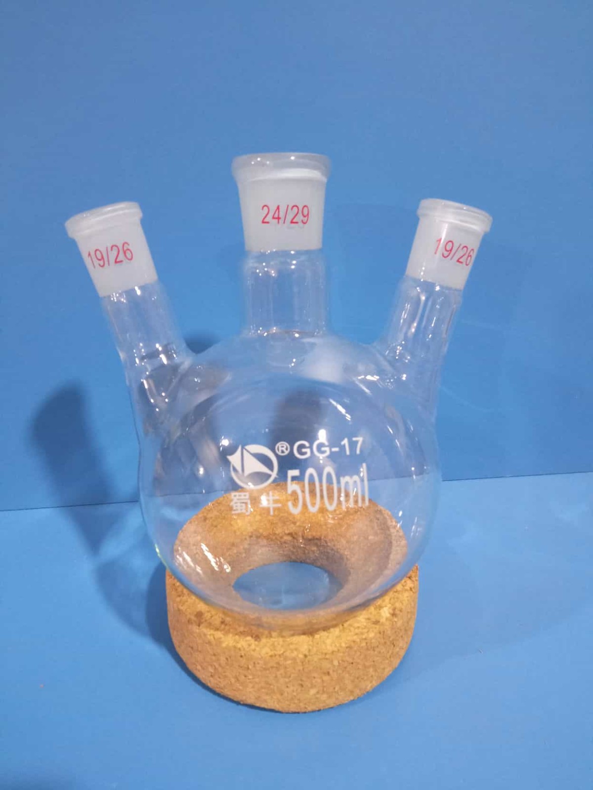 蜀牛 蜀牛 济南库 斜三口烧瓶 500/24*19*2 蜀牛 500/24*19*2  36只/箱 济南库 500/24*19*2  36只/箱 济南库
