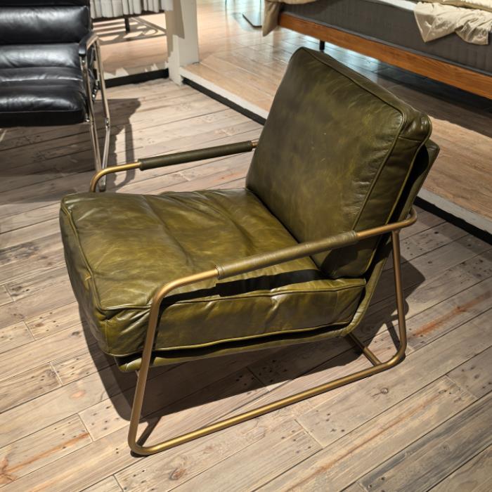 爱客意 爱客意 全青油蜡皮休闲椅AC592 61*87*77 AC592 61*87*77 AC592