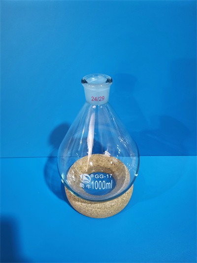 蜀牛 蜀牛 济南库 茄形烧瓶 1000/24 蜀牛 1000/24 3只/盒*6/箱 济南库 1000/24 3只/盒*6/箱 济南库