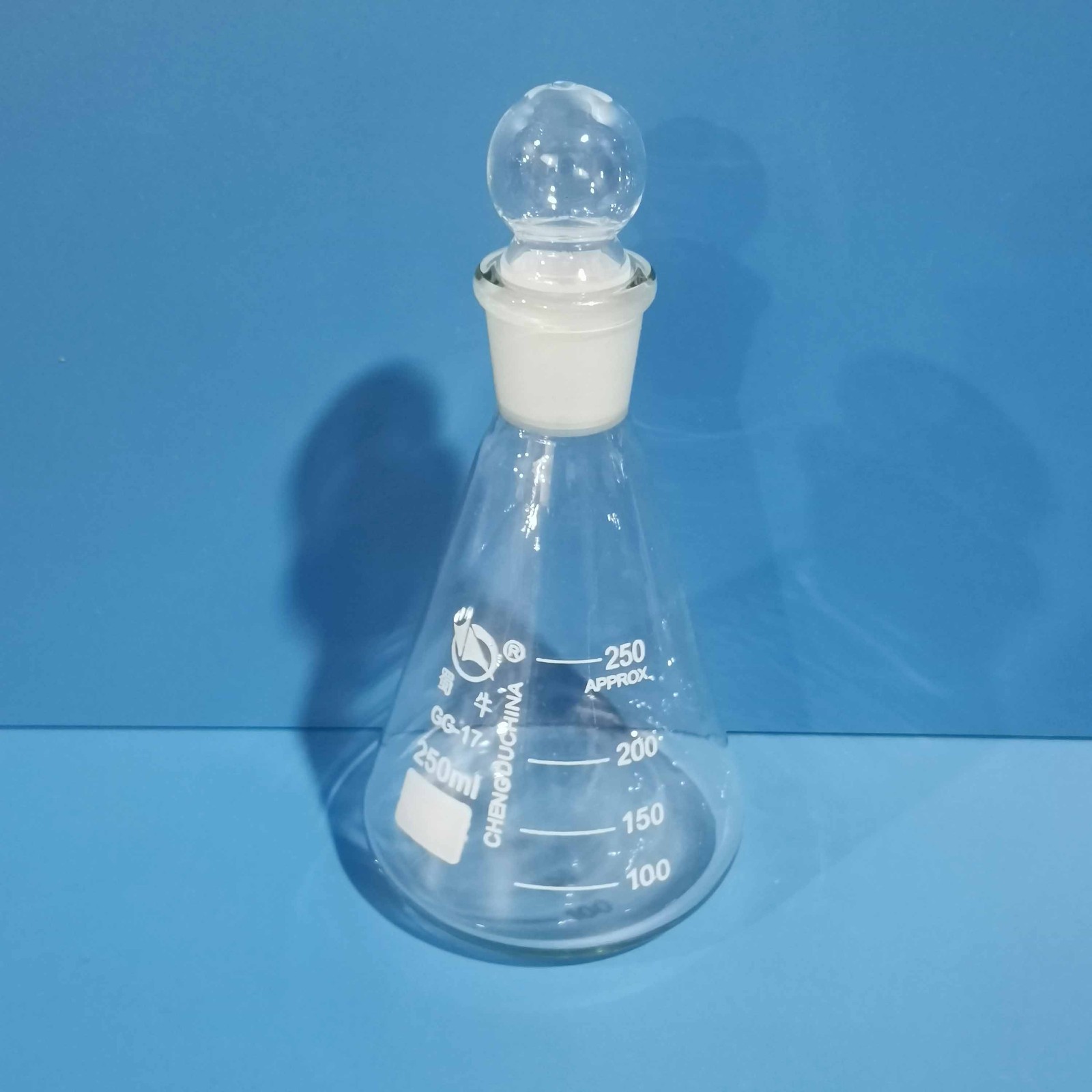 蜀牛 蜀牛 青岛库 具塞三角烧瓶 250ML/24 蜀牛 250ML/24 10只/盒*8/箱 250ML/24 10只/盒*8/箱