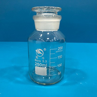 蜀牛 蜀牛 济南库 高硼硅白大口瓶 250ml 34*22 蜀牛 250ml 34*22 8只/盒*9/箱 济南库 250ml 34*22 8只/盒*9/箱 济南库