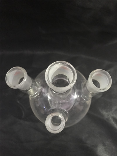 蜀牛 蜀牛 青岛库 斜四口烧瓶 500/24*19*3 蜀牛 500/24*19*3 6只/盒*6/箱 500/24*19*3 6只/盒*6/箱