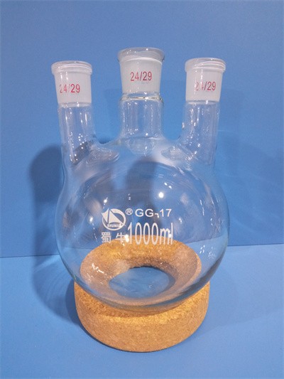 蜀牛 蜀牛 济南库 直三口烧瓶 1000/24*3 蜀牛 1000/24*3   3只/盒*6/箱 济南库 1000/24*3   3只/盒*6/箱 济南库