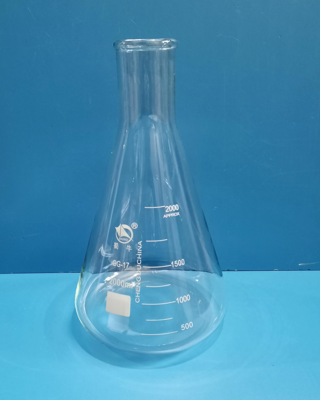 蜀牛 蜀牛 青岛库 小口三角烧瓶 2000ML 蜀牛 2000ML  8只/盒*2/箱 2000ML  8只/盒*2/箱