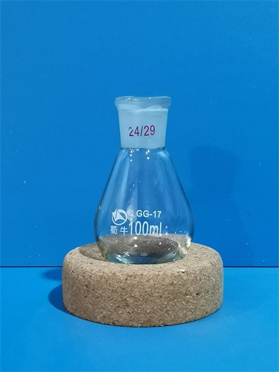 蜀牛 蜀牛 青岛库 茄形烧瓶 100/24 蜀牛 100/24  10只/盒*20/箱 100/24  10只/盒*20/箱