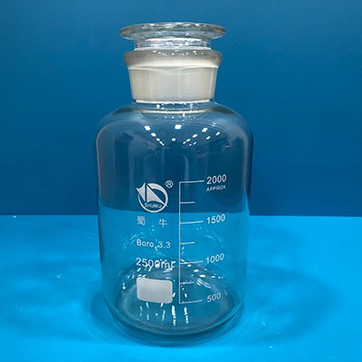 蜀牛 蜀牛 济南库 高硼硅白大口瓶 2500ml70*40 蜀牛 2500ml70*40 1只/盒*12/箱 济南库 2500ml70*40 1只/盒*12/箱 济南库