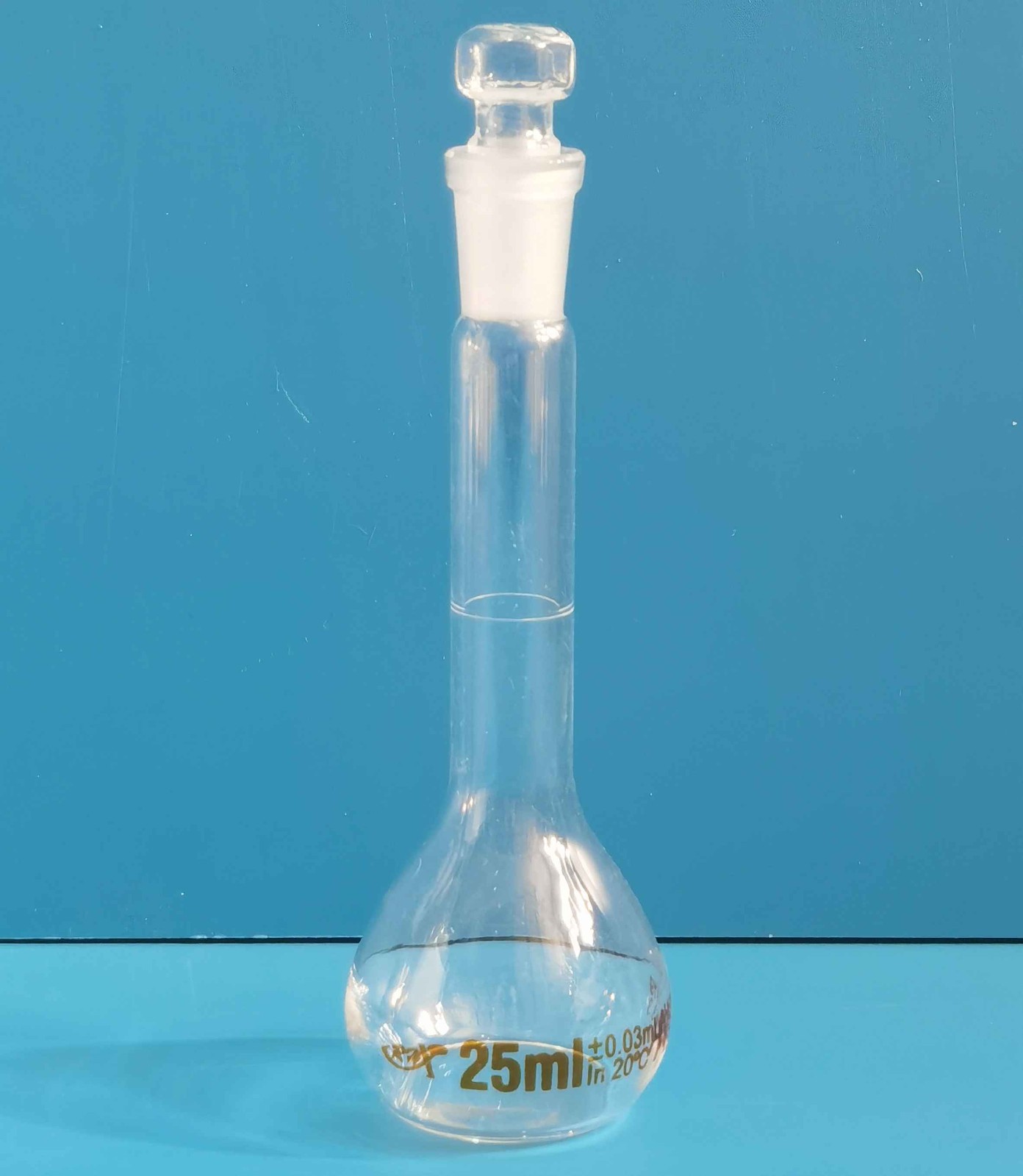 RH RH 青岛库 高硼硅标口量瓶 六角 A级25ml RHX 优等品高过检率 刻标（酸洗不掉色） 六角 A级25ml 六角 A级25ml