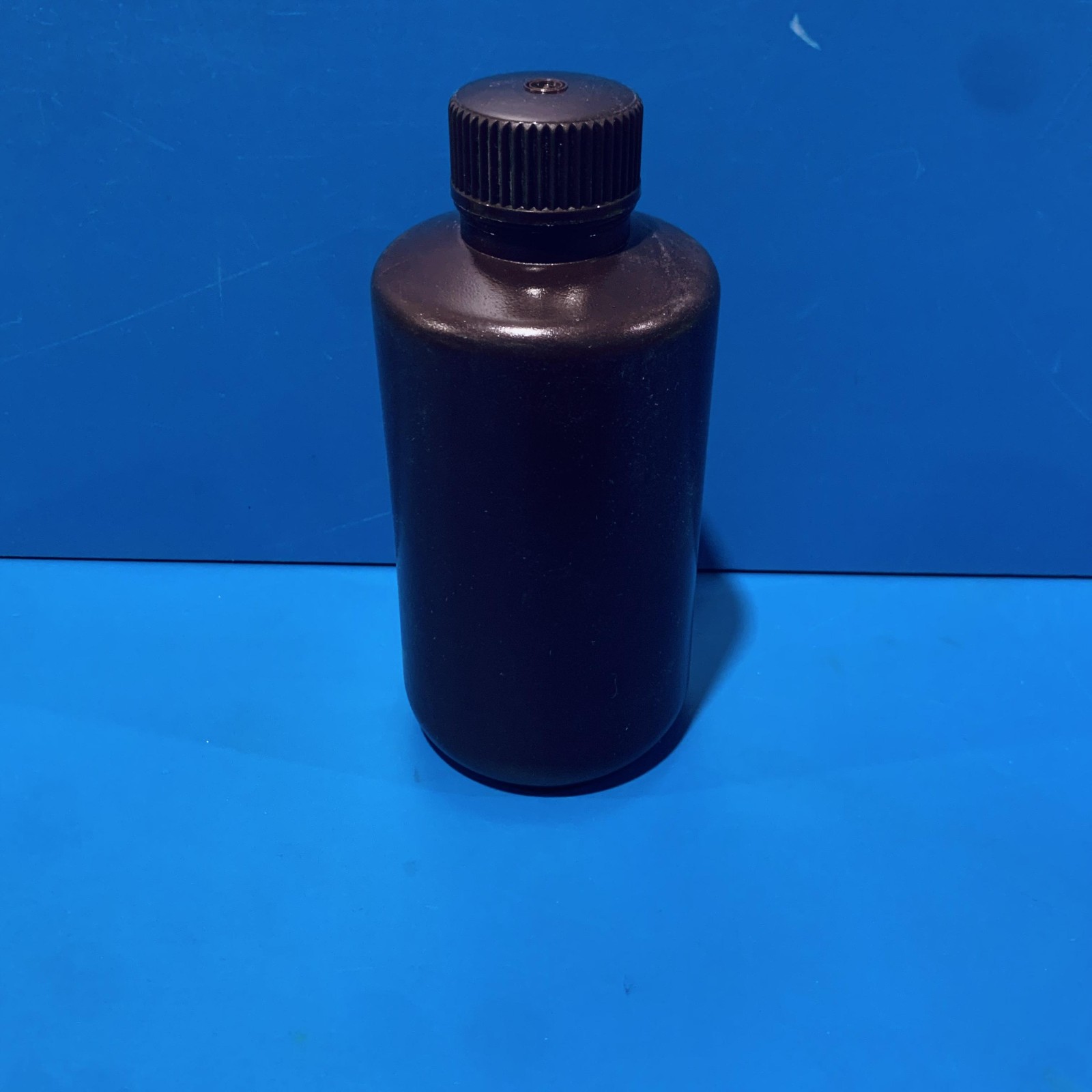 青岛库 优质棕色HDPE小口塑料瓶 250ml 24mm盖  Uni-Sci 250ml 320只/箱 250ml 320只/箱