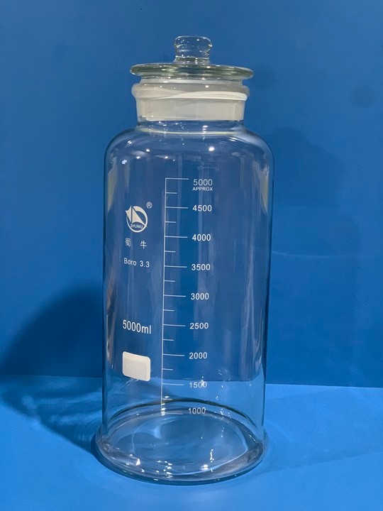 蜀牛 蜀牛 济南库 高硼硅标本瓶 5000ml 95*32盖子 蜀牛 5000ml 1个/盒*6/箱 济南库 5000ml 1个/盒*6/箱 济南库