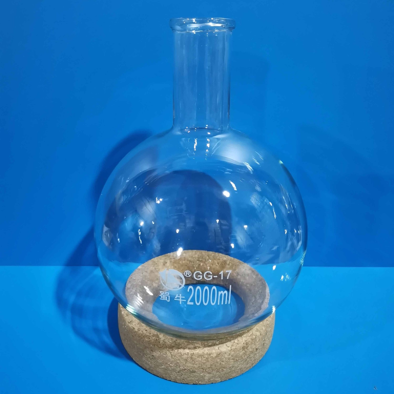 蜀牛 蜀牛 青岛库 短颈圆底烧瓶 2000ML 蜀牛 2000ML 1只/盒*15/箱 2000ML 1只/盒*15/箱