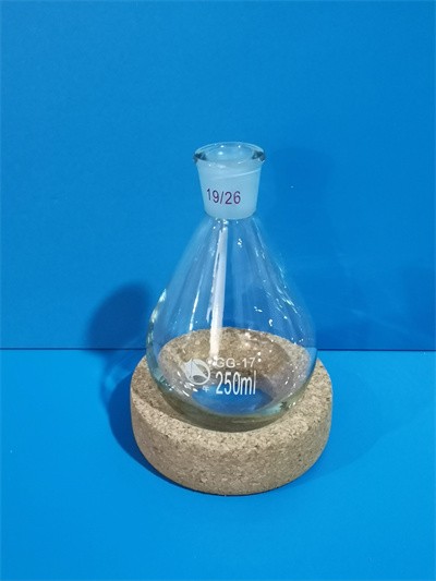 蜀牛 蜀牛 青岛库 茄形烧瓶 250/19 蜀牛 250/19  10只/盒*8/箱 250/19  10只/盒*8/箱