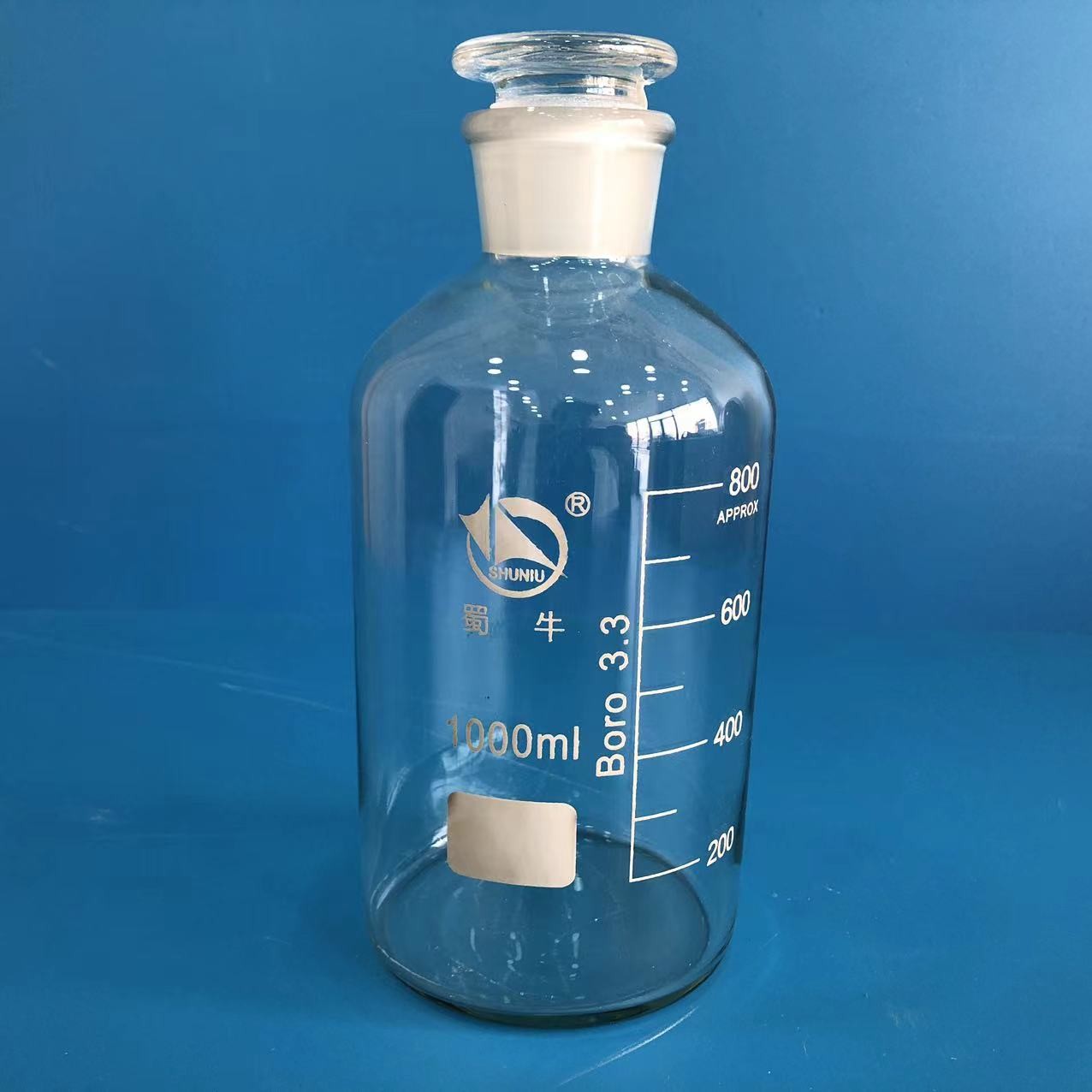 蜀牛 蜀牛 青岛库 高硼硅白小口瓶 1000ML 34*30 蜀牛 1000ML 6/盒*4/箱 34*30 1000ML 6/盒*4/箱 34*30